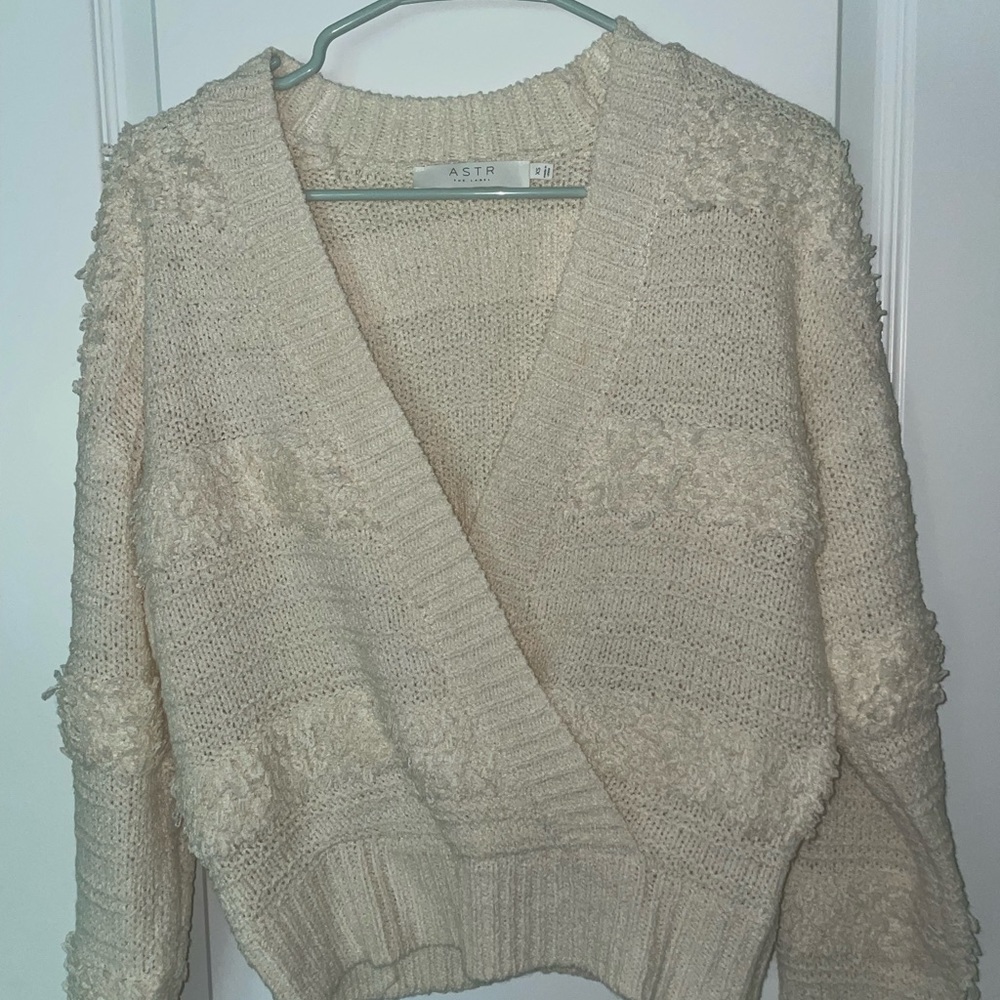 Off white cross over sweater